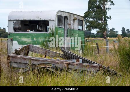 Old caravan and trailer, Chaytors Mill, near Blenheim, Marlborough, South Island, New Zealand Stock Photo