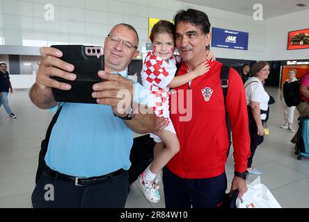 Zagreb, Hrvatska. 19th June, 2023. Croatian coach Zlatko Dalic with fans after returning from Netherlands and winning silver medal in UEFA Nations league tournament in Zagreb, Croatia on 19. June 2023. Photo: Igor Kralj/PIXSELL Credit: Pixsell/Alamy Live News Stock Photo
