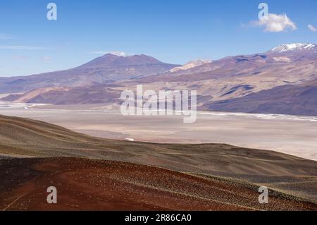 Crossing the Andes from Antofagasta de la Sierra to Antofalla - stunning landscape around the salt desert Salar de Antofalla in the Puna highlands Stock Photo