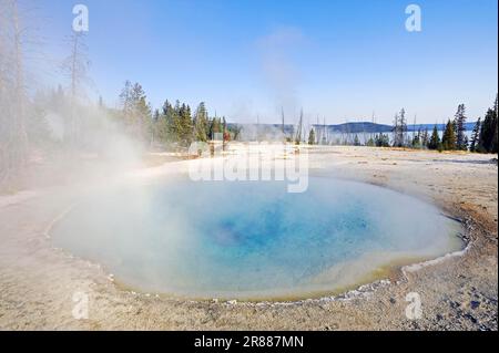 Hot spring 'Blue Funnel Spring', West Thumb Geyser Basin, Yellowstone National Park, Wyoming, USA Stock Photo