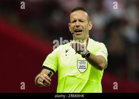 Warsaw, Poland. 16th June, 2023. Referee Pedro Proenca of Portugal seen during the Friendly match between Poland and Germany at PEG Narodowy. Final score: Poland 1:0 Germany. Credit: SOPA Images Limited/Alamy Live News Stock Photo