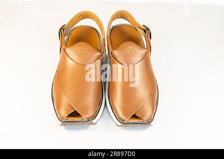 Hush puppies hot sale chappal designs