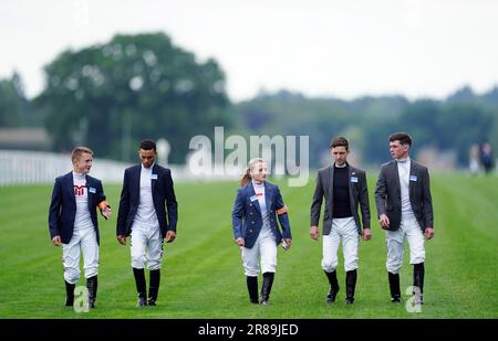 Jockeys Tom Marquand, Sean Levey, Hollie Doyle, Kevin Stott and Rossa Ryan walk the course during day one of Royal Ascot at Ascot Racecourse, Berkshire. Picture date: Tuesday June 20, 2023. Stock Photo