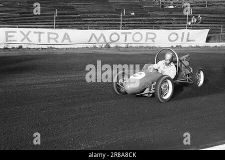 Current 26-2-1960: Our new speed king The world's best motorcyclists only see the rear wheel of Åge Hansen, our new king of speed.  Photo: Ivar Aaserud / Aktuell / NTB ***PHOTO NOT IMAGE PROCESSED*** Stock Photo