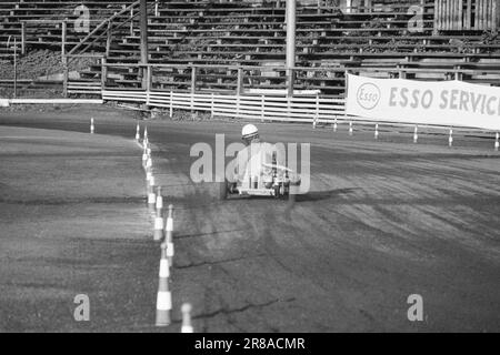 Current 26-2-1960: Our new speed king The world's best motorcyclists only see the rear wheel of Åge Hansen, our new king of speed.  Photo: Ivar Aaserud / Aktuell / NTB ***PHOTO NOT IMAGE PROCESSED*** Stock Photo