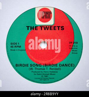 Centre label of the seven inch single version of the Birdie Song by The Tweets, which was released in 1981 Stock Photo