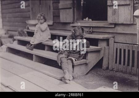 Biloxi, Mississippi ca. 1925 by Lewis W. Hine, born Oshkosh, WI 1874-died Hastings-on-Hudson, NY 1940 Stock Photo