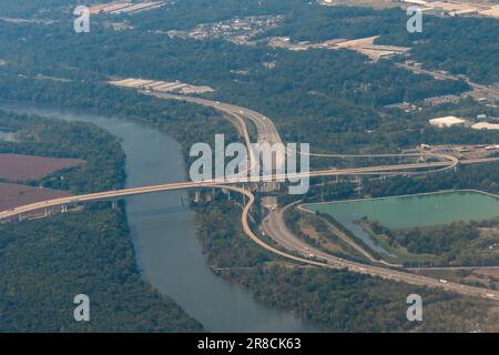 Richmond, Virginia, USA - Aerial view of the James River, I-95 and the Vietnam Veterans Bridge on Pocahontas Parkway I-895 in Chesterfield County Stock Photo