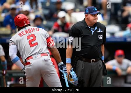 Chicago Cubs catcher Yan Gomes (15) in the fourth inning of a baseball game  Tuesday, Sept. 12, 2023, in Denver. (AP Photo/David Zalubowski Stock Photo  - Alamy