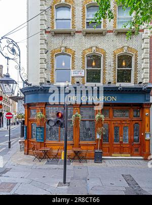 Exterior of the Champion pub on corner of Eastcastle Street and Wells Street, Fitzrovia, London Stock Photo