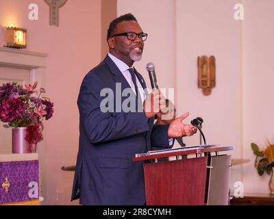 Chicago, Illinois, USA. 20th May 2023 Newly elected Chicago Mayor Brandon Johnson speaks at an event celebrating his first week in office at New Life Holiness Church in the Austin neighborhood on the West Side of the city. Stock Photo