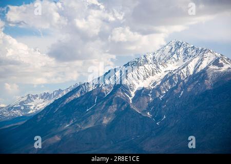 Sherwin Grade Sherwin Grade provides expansive views of the Eastern SIerra and Owens ...