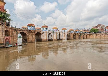 03-oct-2005 Shahi Bridge or Munim Khan's Bridge or Akbari Bridge Afghan architecture on Gomti River Jaunpur Uttar Pradesh INDIA Stock Photo