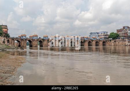 03-oct-2005 Shahi Bridge or Munim Khan's Bridge or Akbari Bridge Afghan architecture on Gomti River Jaunpur Uttar Pradesh INDIA Stock Photo