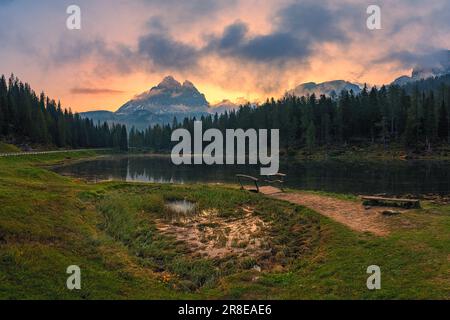Sunrise at Lake Antorno (Lago d'Antorno), a small mountain lake in the Italian Dolomites. It is located in the north of the Belluno province near the Stock Photo