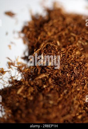rolling tobacco too moist How to store tobacco to keep it fresh