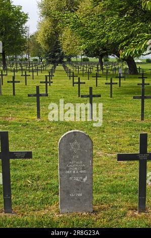 German Military Cemetery, Neuville-Saint-Vaast, near Arras, Pas-de-Calais, Nord-Pas-de-Calais, France, Cross, War Graves, First World War, World War I Stock Photo