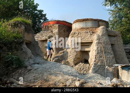 Sunnambu Kalavai, lime kiln is a kiln used to produce quicklime by the calcination of limestone (calcium carbonate) at Pollachi near Coimbatore Stock Photo