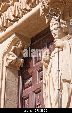 Detail of the sarmental portal on the south side of Burgos Cathedral, Castile and Leon, province of Burgos, Spain Stock Photo