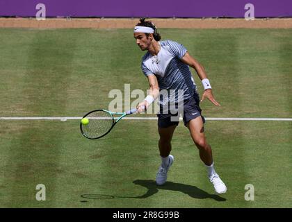 21st June 2023; Cinch Championships, Queens Club, West Kensington, London,  England: Cinch Championships Queens Club, Day 3; Ben Shelton (USA) with a  forehand shot to Lorenzo Musetti (ITA Stock Photo - Alamy