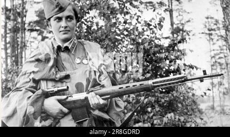 Lyudmila Pavlichenko (1916-1974), Soviet sniper during World War II ...