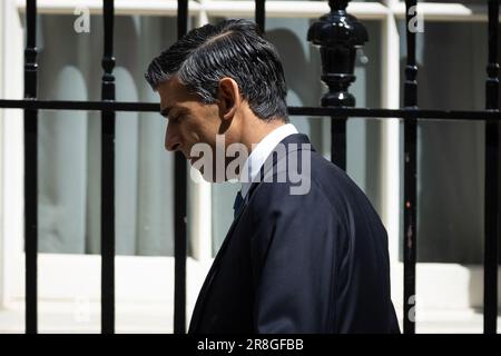 London, UK. 21st June, 2023. Prime Minister Rishi Sunak, leaves 10 Downing Street for Parliament to take Prime Minister's Questions in London. (Credit Image: © Tejas Sandhu/SOPA Images via ZUMA Press Wire) EDITORIAL USAGE ONLY! Not for Commercial USAGE! Stock Photo