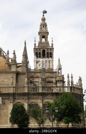 Catedral De Santa Maria De La Sede and Giralda, Seville, Spain Stock Photo