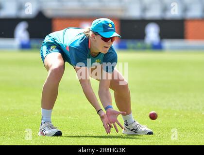 Trent Bridge Cricket Stadium, Nottingham UK. 21 June 2023. Australia Ladies trains at Trent Bridge in preparation for the first Ashes Cricket Test Match on Wednesday - Australia Player at Trent Bridge.  Picture: Mark Dunn/Alamy, Stock Photo