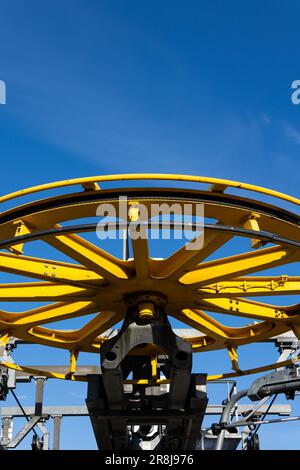 Details of the construction of a mountain chairlift. View of the rope ...