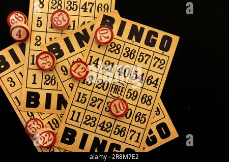 vintage bingo cards and markers Stock Photo