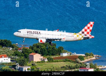 Split, Croatia - May 28, 2023: Volotea Airbus A320 airplane at Split Airport (SPU) in Croatia. Stock Photo