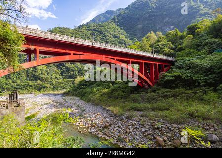 Shakadang bridge over the Liwu River at the entrance of the Shakadang Trail, one of many stunning hiking trails in the Taroko National Park Taiwan. Th Stock Photo