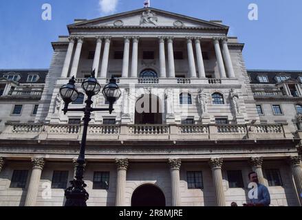 London, UK. 22nd June 2023. Exterior view of the Bank of England in the City of London, the capital's financial district, as interest rates are set to be raised for the 13th time in a row. Credit: Vuk Valcic/Alamy Live News Stock Photo