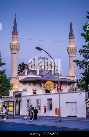 Sehitlik Mosque, Columbiadamm, Tempelhof, Tempelhof-Schoeneberg, Berlin, Germany Stock Photo