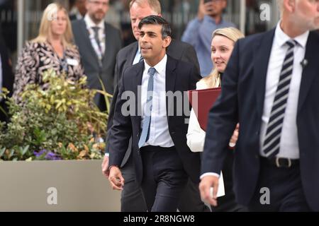 London, England, UK. 22nd June, 2023. RISHI SUNAK leaves The News Building in London Bridge Street after addressing The Times CEO Summit. (Credit Image: © Thomas Krych/ZUMA Press Wire) EDITORIAL USAGE ONLY! Not for Commercial USAGE! Stock Photo