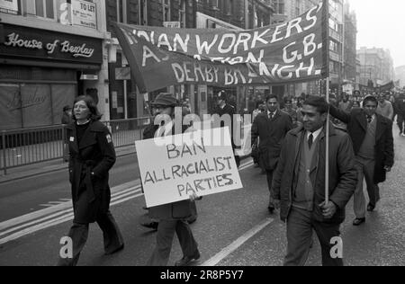 Racism England 1970s. United Against Racism, a Labour Party and TUC rally and march to Trafalgar Square, London. 'Ban All Racialist Parties. London, England 21st November 1976. UK  HOMER SYKES Stock Photo