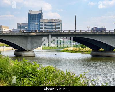 Battelle Riverfront Park with Scioto River - COLUMBUS, UNITED STATES - JUNE 05, 2023 Stock Photo