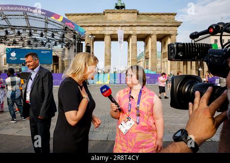 Special Olympics Volunteer Journalist With Down Syndrome Interviews ...