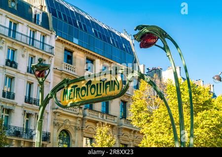 Historic Art Deco entrance metro sign in Paris, France Stock Photo