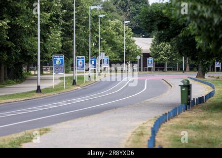 Zagreb, Croatia. 23rd June, 2023. Scenery of Jarun Lake is seen during hot day in Zagreb, Croatia on June 23, 2023. Photo: Igor Kralj/PIXSELL Credit: Pixsell/Alamy Live News Stock Photo