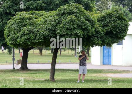 Zagreb, Croatia. 23rd June, 2023. Scenery of Jarun Lake is seen during hot day in Zagreb, Croatia on June 23, 2023. Photo: Igor Kralj/PIXSELL Credit: Pixsell/Alamy Live News Stock Photo