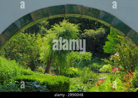 Asian garden in Muenzesheim, Kraichgau, Japan garden, entrance to the garden Stock Photo