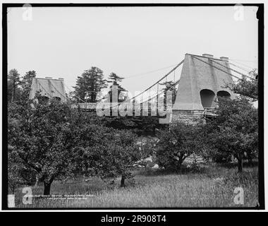 Old chain bridge, Newburyport, Mass., first suspension bridge in America, c1900. Bridge over the Merrimack River, built in 1810 and replaced with a replica in 1910. Stock Photo