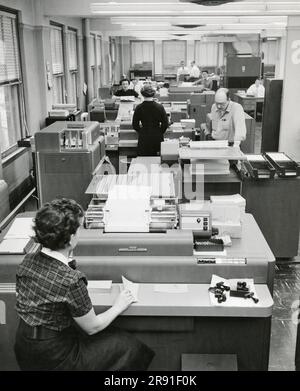 Cleveland, Ohio: January 22, 1958 Women office workers entering data ...