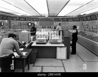 Athens, Alabama,  August, 1974 The control room in Unit #1 at the TVA's Browns Ferry Nuckear Plant on Wheeler Lake. Stock Photo