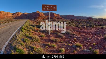 The south entry sign for Valley of the Gods off of Highway 261 in Utah. Located northwest of Monument Valley and Mexican Hat. Stock Photo