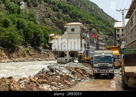 Swat bahrain main bazaar situation after heavy flood in river swat : Bahrain swat, Pakistan - June 12, 2023. Stock Photo