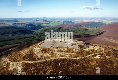 Tap o’ Noth prehistoric hillfort Grampian, Scotland. Massive vitrified wall of Neolithic core. Outer rampart encloses large early Medieval settlement Stock Photo