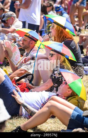 Somerset, UK. 24 June 2023. Warm weather at the Glastonbury Festival at Worthy Farm in Somerset. Picture date: Saturday June 24, 2023. Photo credit should read: Matt Crossick/Empics/Alamy Live News Stock Photo