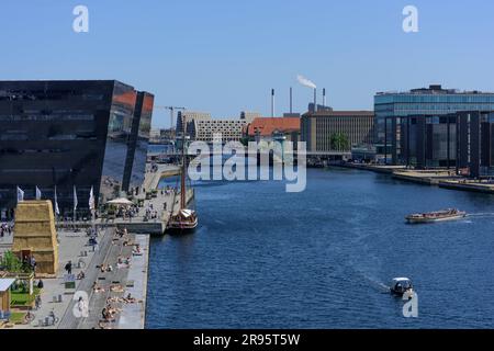 Kopenhagen, Hafen, 'schwarzer Diamant' (Königliche Bibliothek) // Copenhagen, Harbour, 'Black Diamond' (Royal Library) Stock Photo